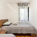 Klaudija 1178 Apartamento *