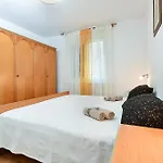 Klaudija 1178 Apartamento *