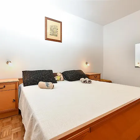 Klaudija 1178 Apartamento *